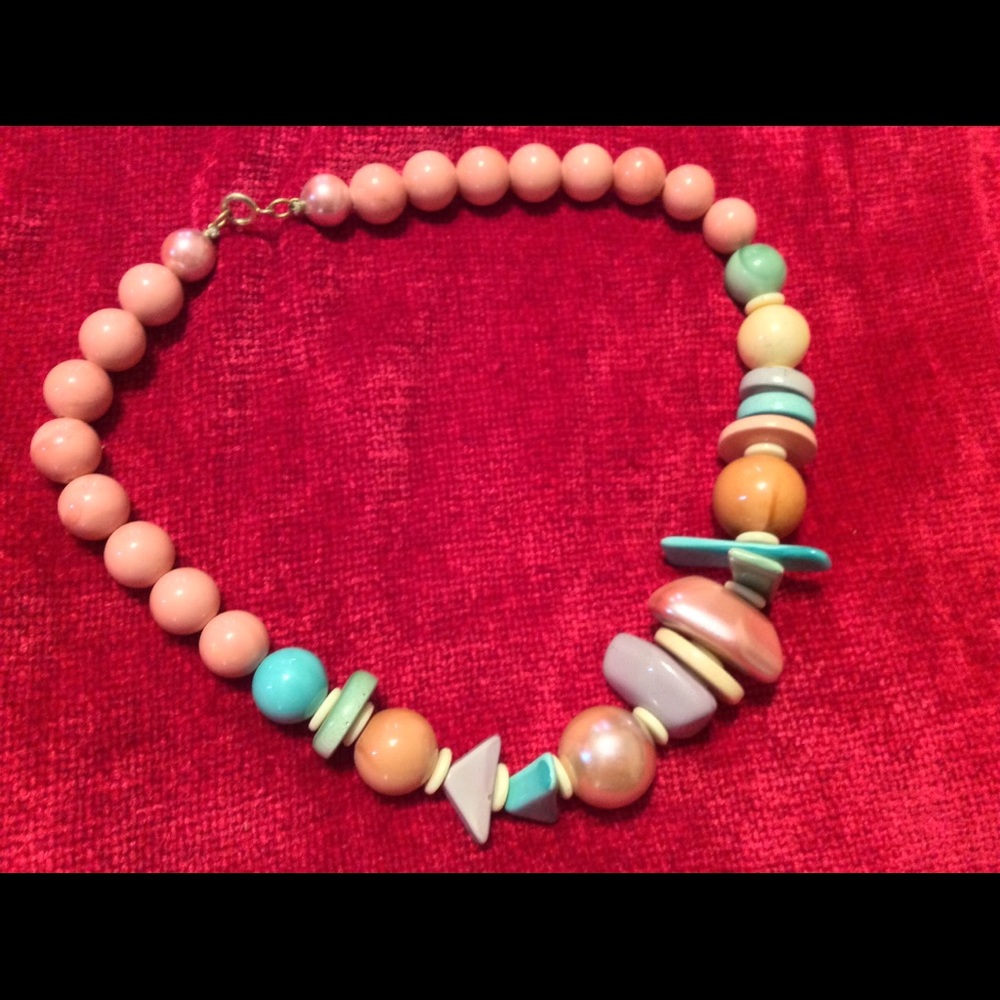 Vintage 18” colorful wood like necklace